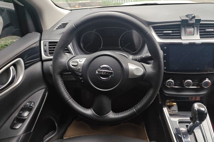 Used Nissan Sylphy 2018 1.6XV CVT Deluxe Edition Steering Wheel