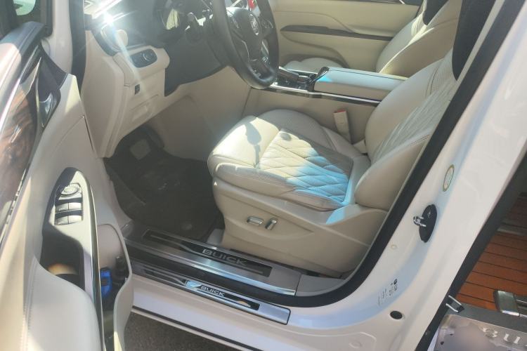 Used Buick GL8 2017 ES 28T Comfort Model China V Standard