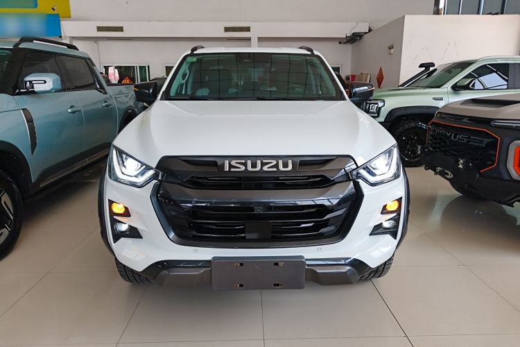 Used Isuzu D-MAX 2023 1.9T Automatic All-Wheel Drive V-CROSS Flagship Edition
