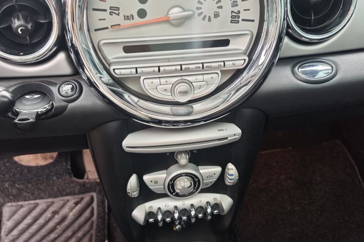 Used MINI 2010 1.6L COOPER Cheer
