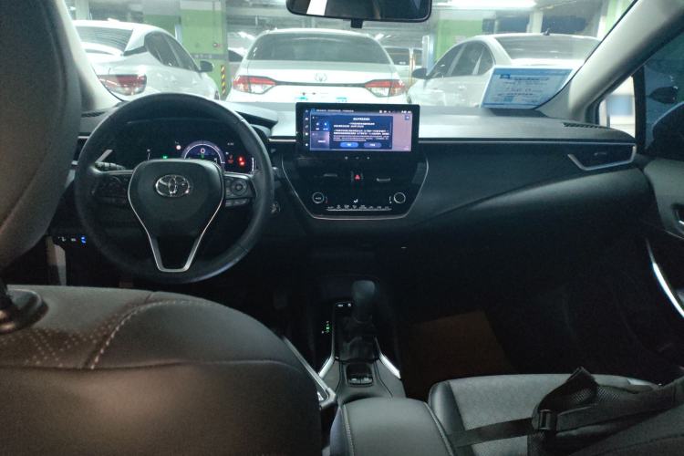 Used Toyota Corolla 2024 1.8L Smart Electric Hybrid Dual-Engine Elite Edition Center Console