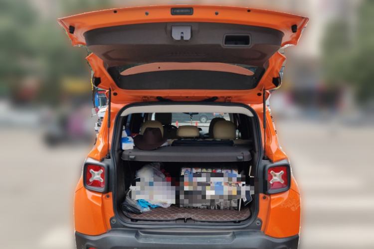 Used Jeep Renegade 2016 1.4T Automatic High-Energy Version Trunk