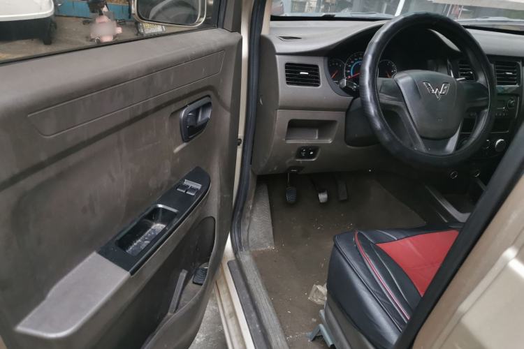 Used Wuling Rongguang V 2019 1.5L Standard Version China VI LAR Driver Seat