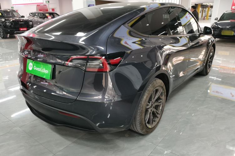 Used Tesla Model Y 2024 Rear-Wheel-Drive Version Rear Right 45 Deg