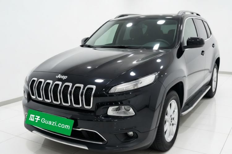 Used Jeep Cherokee 2017 2.0L Superior Edition Guazi used car, China used car export, Used car for sale, Used  cars, Cheapest cars for sale