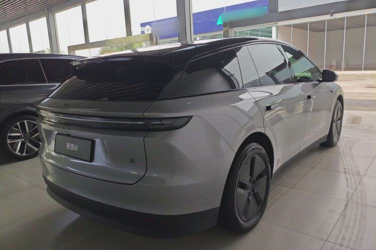 Used Li Auto i6 2025 Model Two-Wheel-Drive Standard Type
