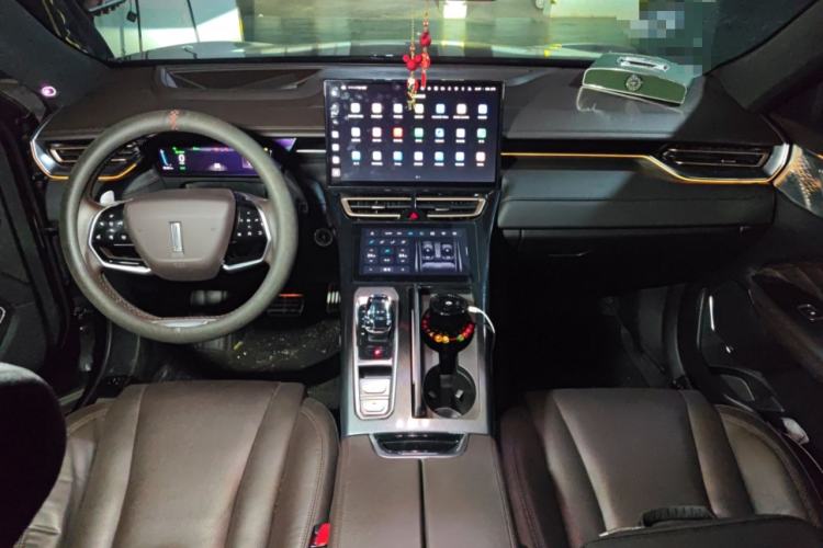 Used Wey Mocha 2021 2.0T Two-Wheel-Drive Ultra-Strong Version
