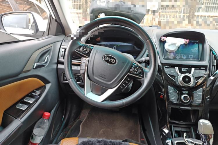Used BYD Qin New Energy 2016 Qin EV300 Prestige Model Steering Wheel