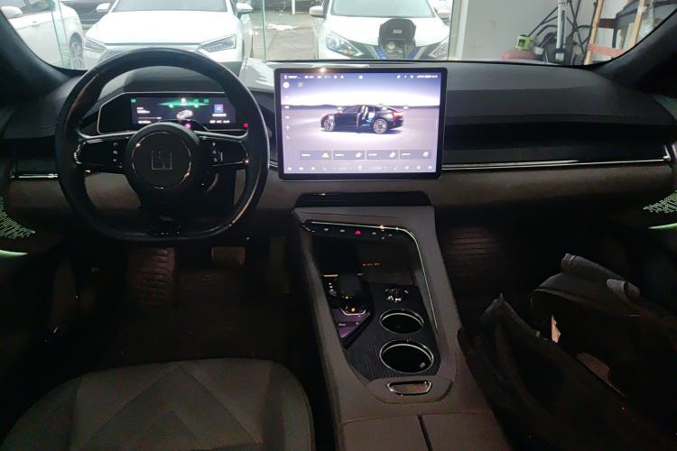 Used Zeekr 001 2023 WE Edition 86 kWh Center Console