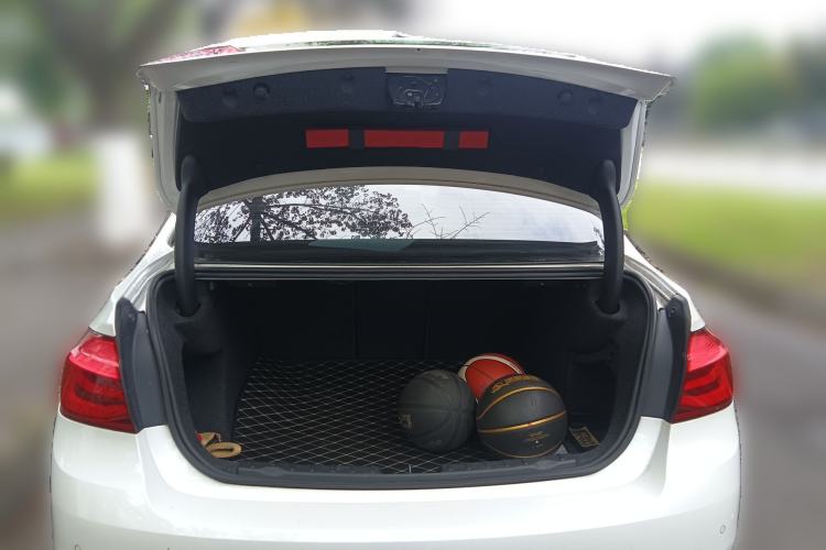 Used BMW 3 Series 2019 320Li Fashion Model Trunk