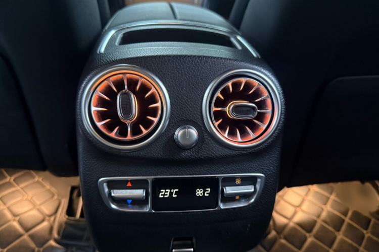 Used Mercedes-Benz GLC 2021 GLC 300 L 4MATIC Dynamic Model Interior 6