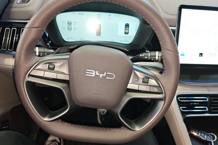 Used BYD Song PLUS New Energy 2025 EV Intelligent Driving Edition 520km Luxury Model
