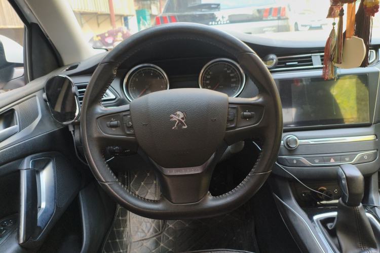 Used Peugeot 408 2015 1.2T Automatic Luxury Edition Steering Wheel