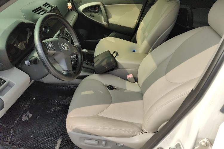 Used Toyota RAV4 2011 2.0L Automatic Luxury Edition
