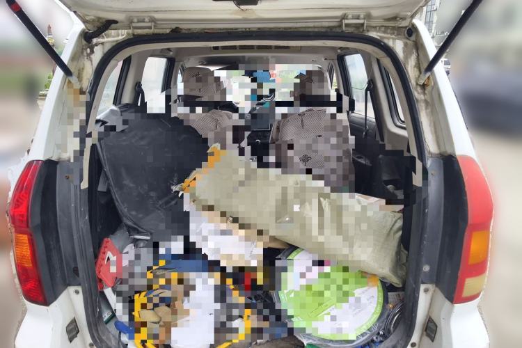 Used Dongfeng Fengon 330 2014 1.5L Manual Utility Version DK15 Trunk