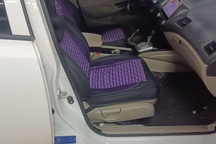 Used CIIMO 2015 1.8L Automatic Luxury Edition