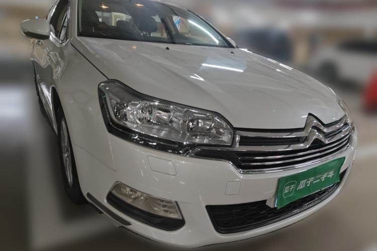 Used Citroen C5 2013 2.0L Automatic Enjoyment Model Front Right 45 Deg