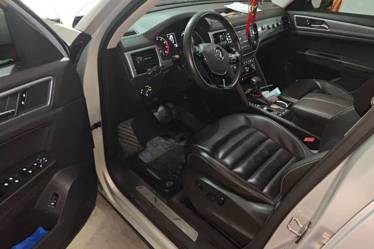 Used Volkswagen Teramont 2017 330TSI Two-Wheel-Drive Luxury Edition Driver Seat