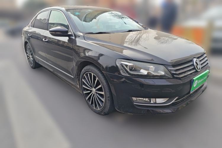 Used Volkswagen Passat 2011 1.8 TSI DSG Ultimate Edition Front Right 45 Deg