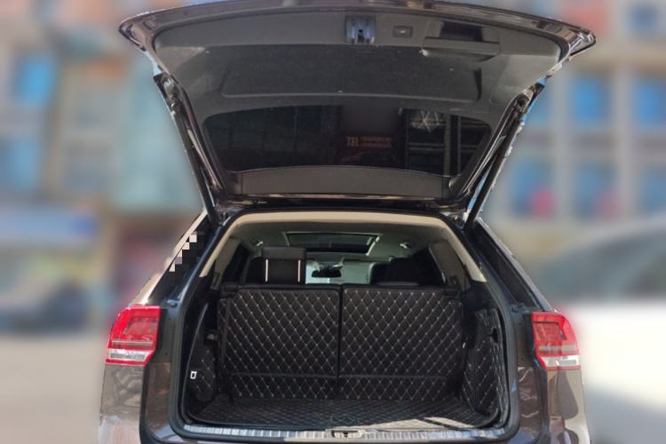 Used Volkswagen Teramont 2017 380TSI Four-Wheel Drive Luxury Edition Trunk