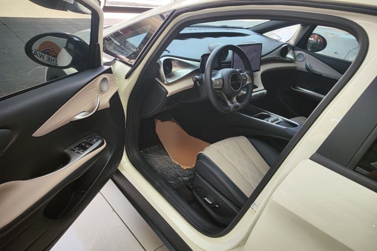 Used BYD Dolphin 2023 420 km Fashion Edition
