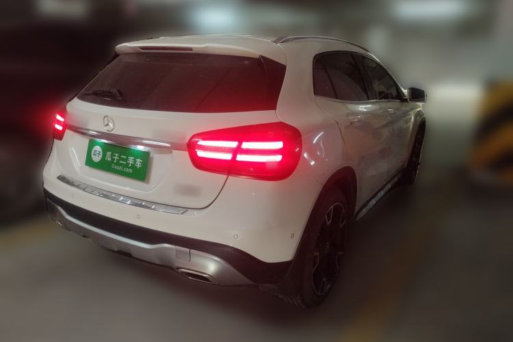 Used Mercedes-Benz GLA 2017 GLA 220 4MATIC Fashion Model Rear Right 45 Deg