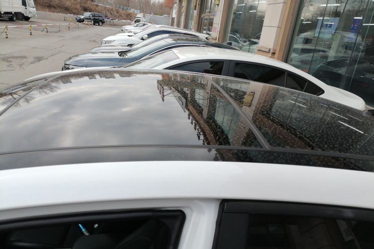 Used Hyundai Mistra 2016 1.8L Automatic Smart GLS Roof