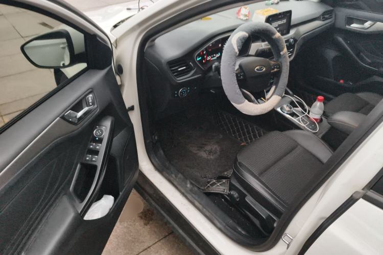 Used Ford Focus 2019 Sedan EcoBoost 180 Automatic Trend Edition
