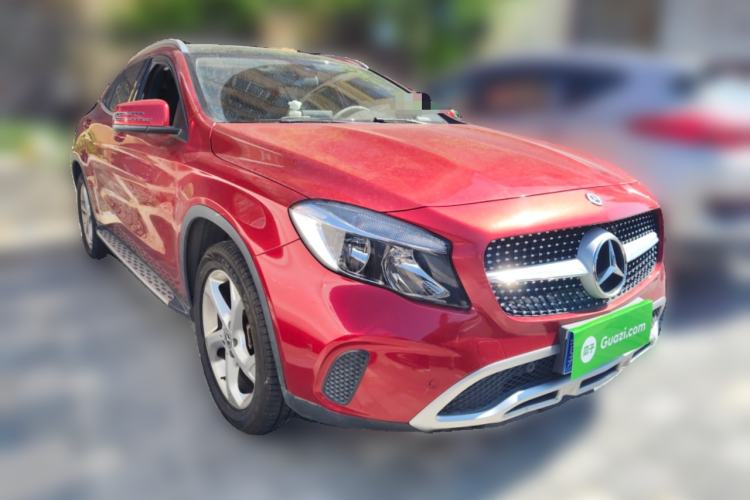 Used Mercedes-Benz GLA 2018 GLA 200 Sport Edition Front Right 45 Deg