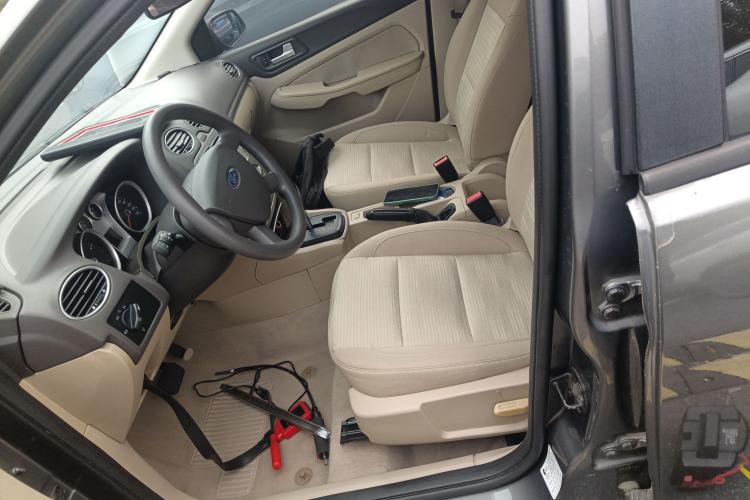 Used Ford Focus 2013 Sedan Classic 1.8L Automatic Base Model