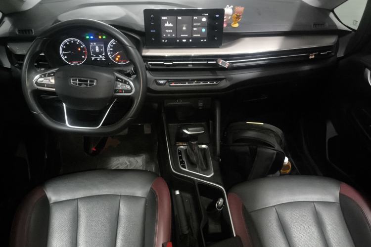 Used Geely Auto Vision X3 2021 PRO 1.5L CVT Deluxe Model Center Console