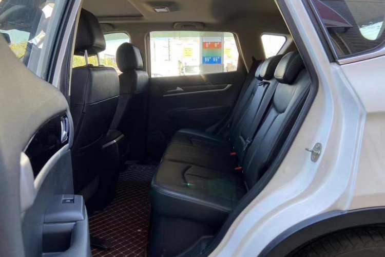 Used Dongfeng Aeolus AX7 2016 2.0L Automatic Zhiyi Trim
