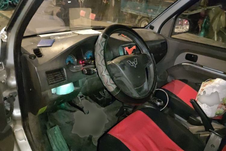 Used Wuling EV50 2020 Pure Electric Van Logistics Vehicle – Penghui Non-Heated Battery
