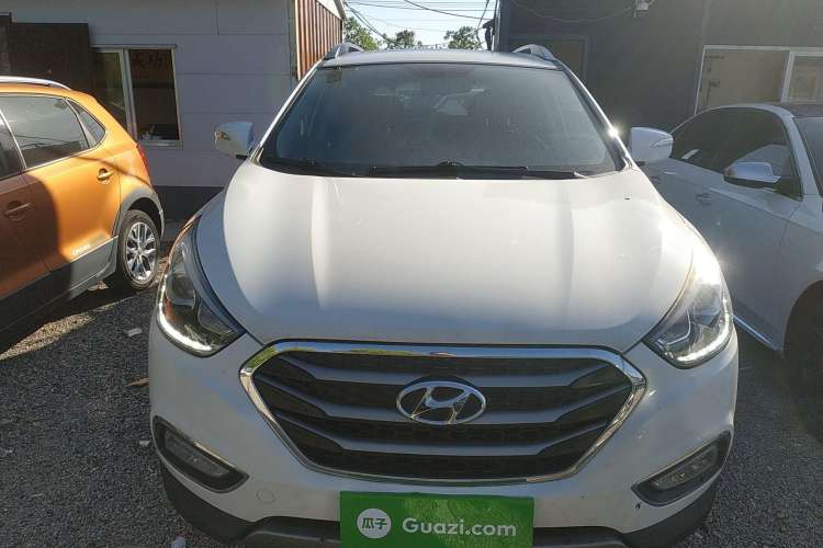 Used Hyundai ix35 2015 2.0L Automatic 2WD Smart Version China V Standard Exterior 1