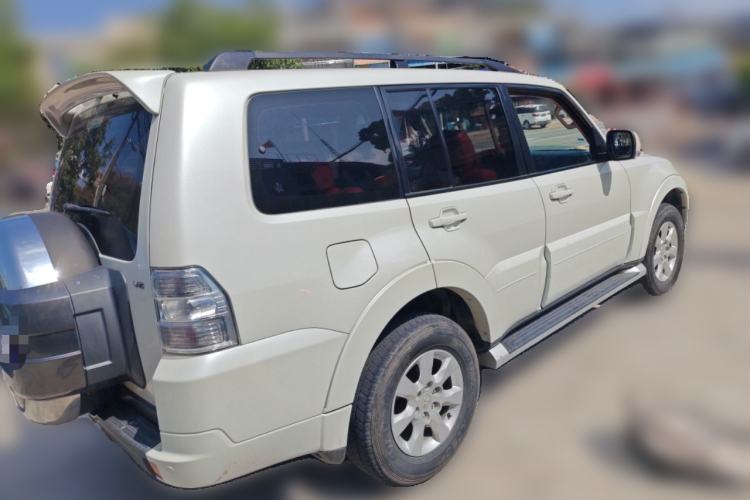 Used Mitsubishi Pajero (Import) 2018 3.0L Automatic Standard Edition
