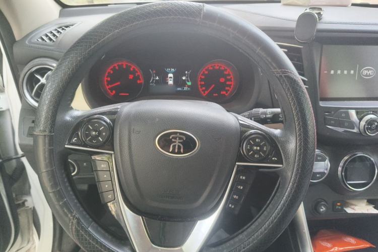 Used BYD Song 2016 GaiShi Edition 1.5TI Manual Elite Model
