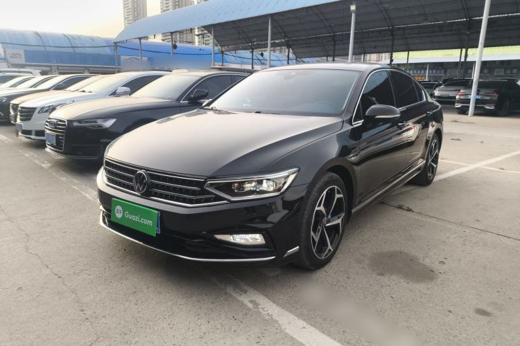 Used Volkswagen Magotan 2025 Zhongxiang Version 330TSI DSG Luxury Edition