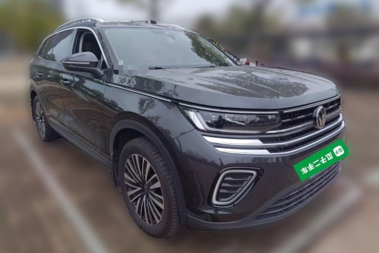 Used Volkswagen Tavendor 2024 330TSI Luxury Touring Edition
