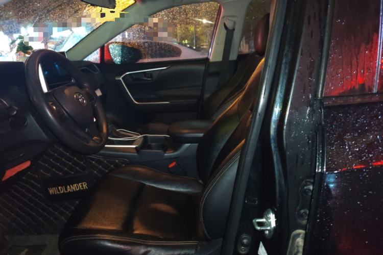 Used Toyota Wildlander 2020 2.0L CVT Two-Wheel Drive Leading Edition Left Front Seat