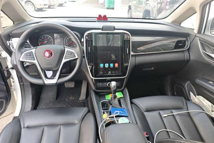 Used BYD Song MAX 2017 1.5T Automatic Smart Connect Elite 7-Seater Center Console