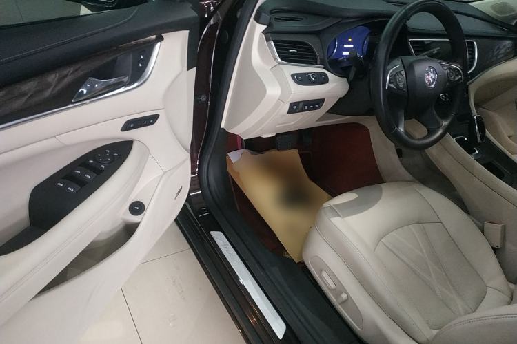 Used Buick LaCrosse 2022 Avenir Avia First Edition
