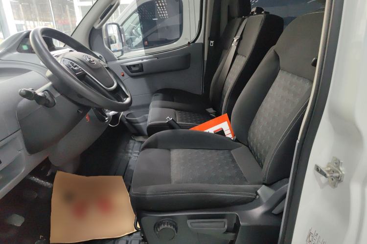 Used SAIC MAXUS Xintu V80 2021 2.0T Manual Classic Aoyuntong Long Wheelbase Mid-Roof 6/7/8/9-Seater
