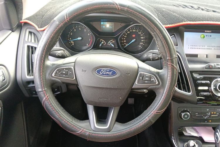 Used Ford Focus 2018 Sedan Classic 1.6L Automatic Trendy SmartDrive Edition
