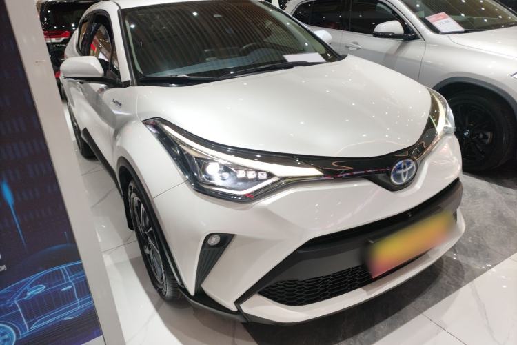 Used Toyota C-HR 2021 Dual-Motor 2.0L E-CVT Luxury Edition Front Right 45 Deg