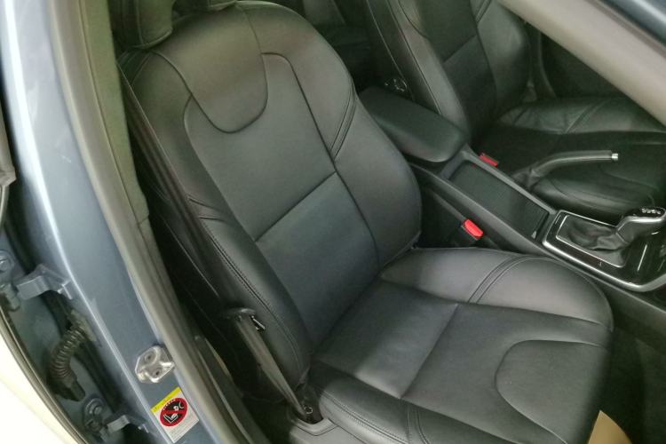 Used Volvo V40 2019 T3 Zhiyi Edition Right Front Seat