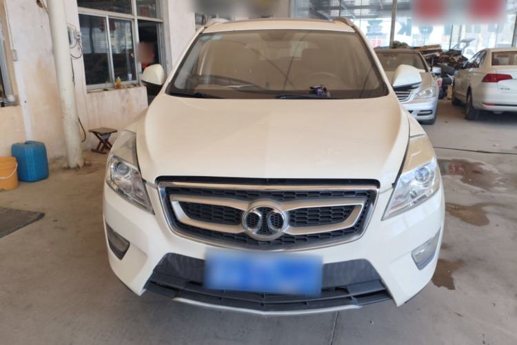 Used BAIC Senova X65 2015 2.0T automatic comfort version
