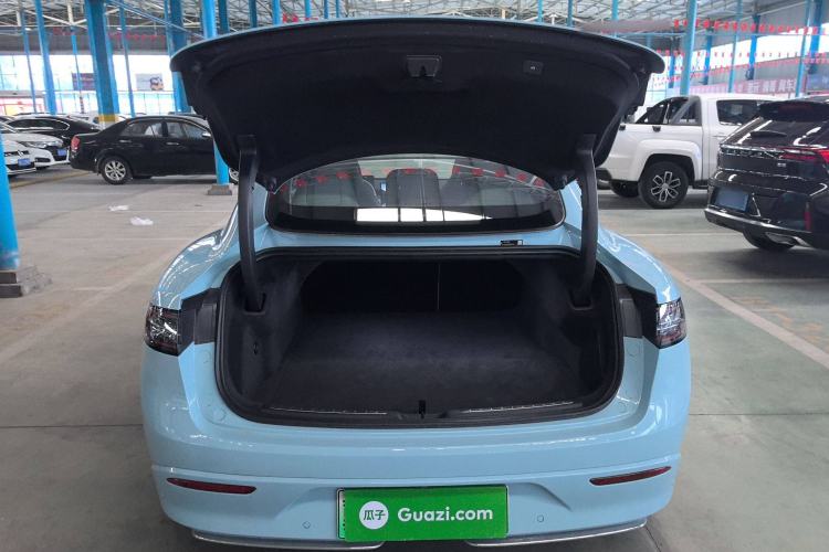 Used Hima Luxeed S7 2025 785 km Ultra