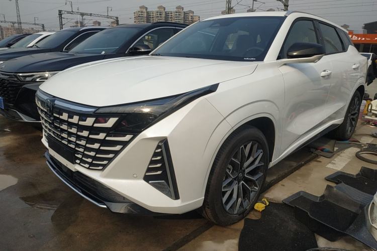 Used Changan UNI-Z New Energy 2025 Model, Smart New Blue Whale 125km Battleship+ Version
