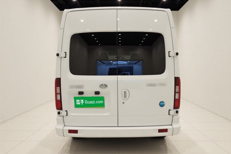 Used SAIC MAXUS Xintu V80 2024 Facelift Aoyuntong 6MT Short Wheelbase Mid-Height Version 147 Ps 5/6 Seats