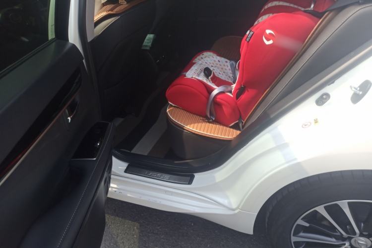 Used Lexus ES 2016 200 Midnight Special Limited Edition Left Rear Seat